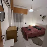 Makenzie 2 First Line Hostel *