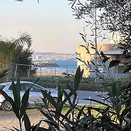 Makenzie 2 First Line * Larnaca