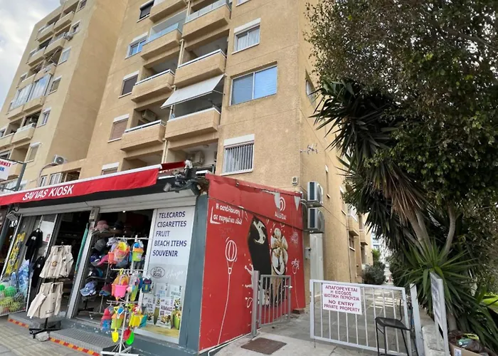 Makenzie 2 First Line Albergue